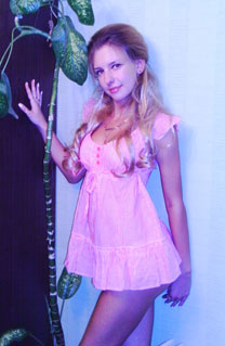 beautiful white girl - marriageagencykharkov.com