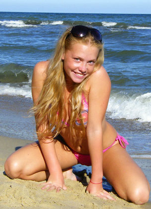 marriageagencykharkov.com - pretty little girl
